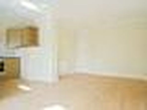 Large new modern 1 double bedroom flat in victorian conversion 6 mins walk to clapham south tube