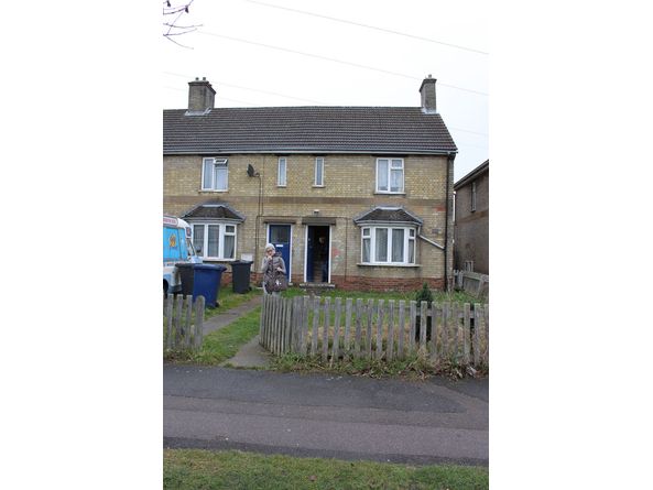 Fully furnished 4 bedroom house  perfect for group of studentsfamilyyoung professionals