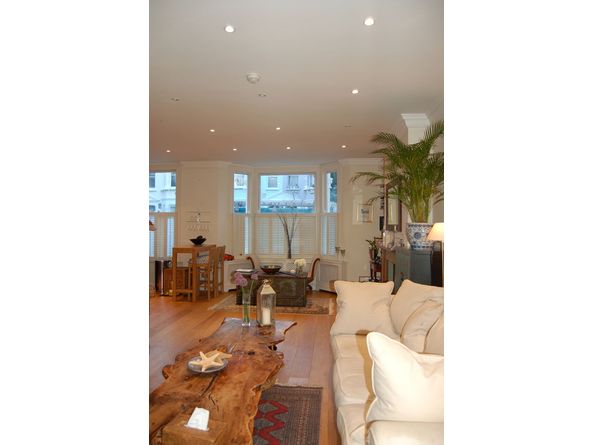 Fulham sw6 stunning unusual 2 bed flat with garden driveway incredible entertaining space