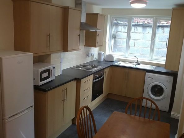Fully refurbished student house smithdown